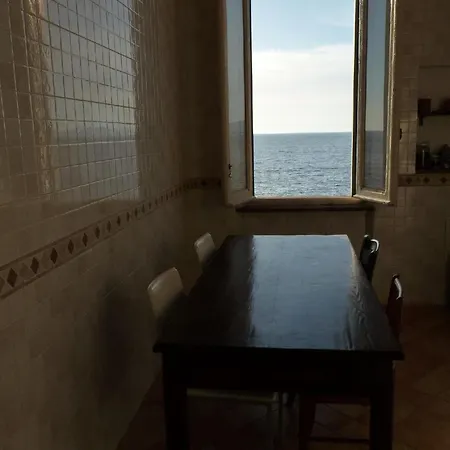 Mit Meerblick In Apartament